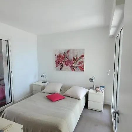 Les Pieds Dans L'O - Appartement 50M2 Front De Mer Saint-Cyr-sur-Mer Exterior photo